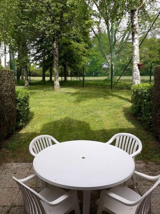 Les Cottages Du Golf A Ploemel Exterior photo